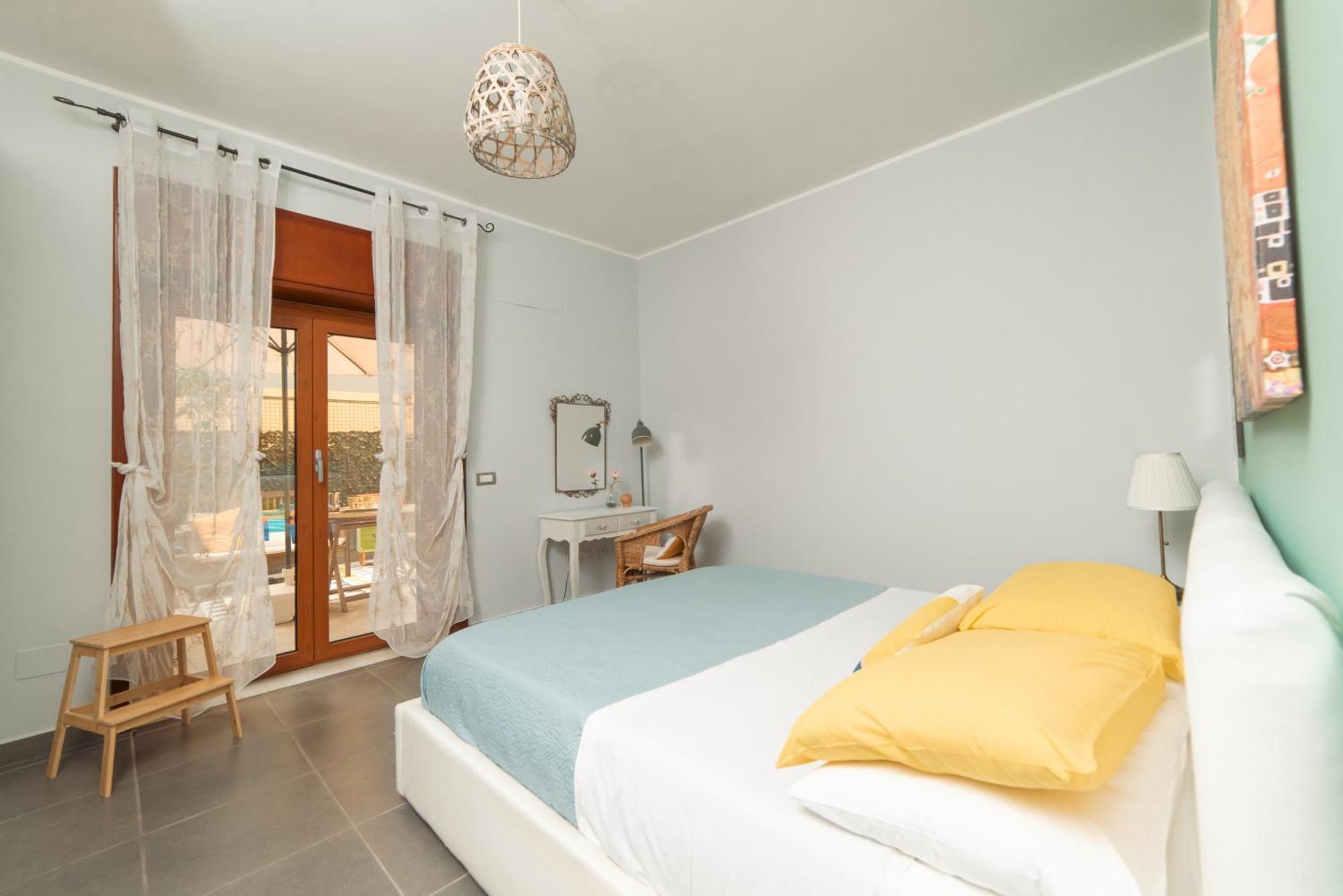Portarotese Apartment With Terrace Salerno Bagian luar foto